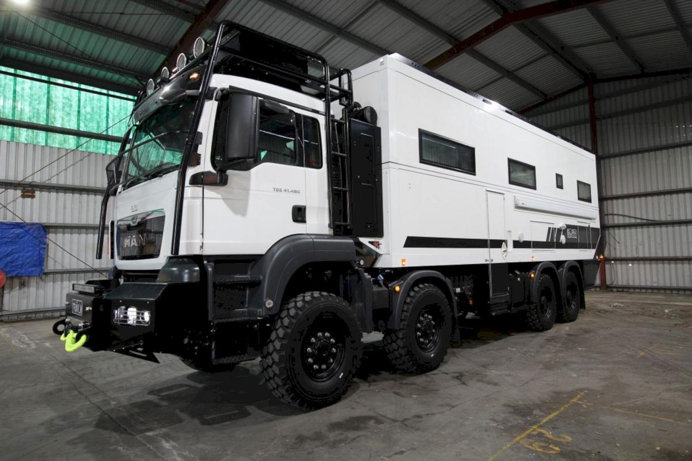 SLRV Commander 8×8 Expedition