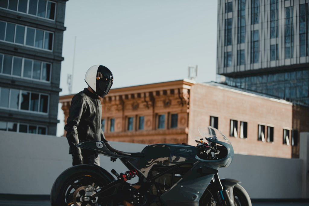 Zero Motorcycles Deus Ex Machina 4